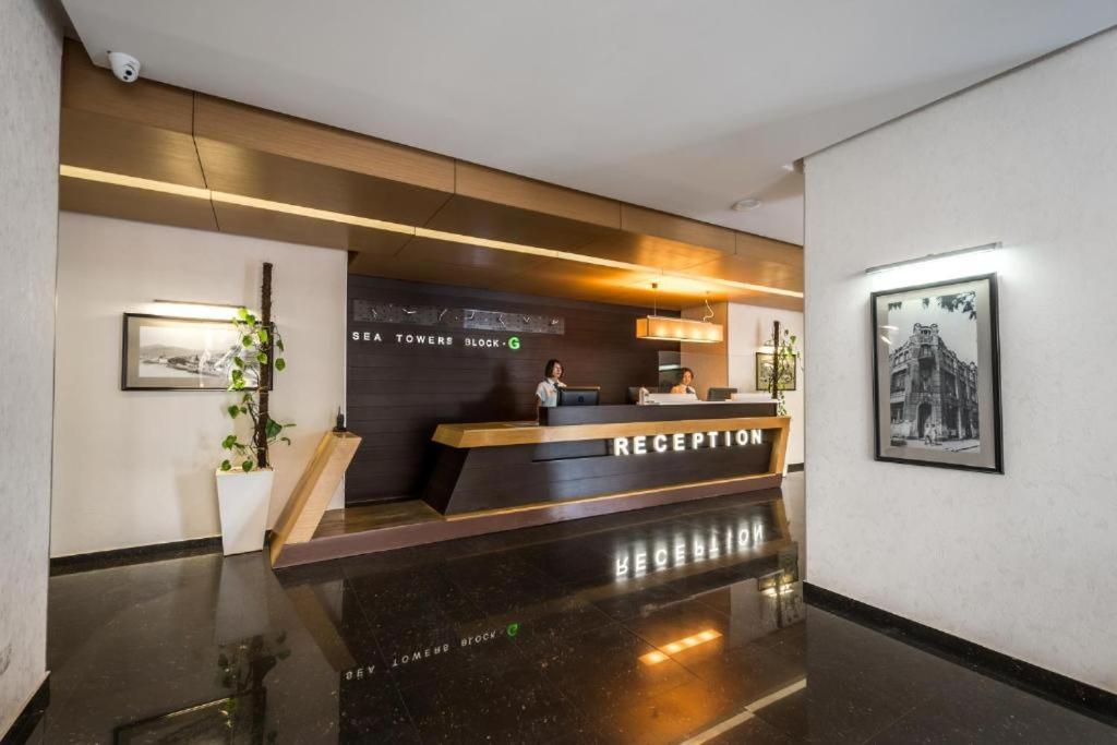 Apartment In Orbi Sea Tower For Rent バトゥーミ エクステリア 写真