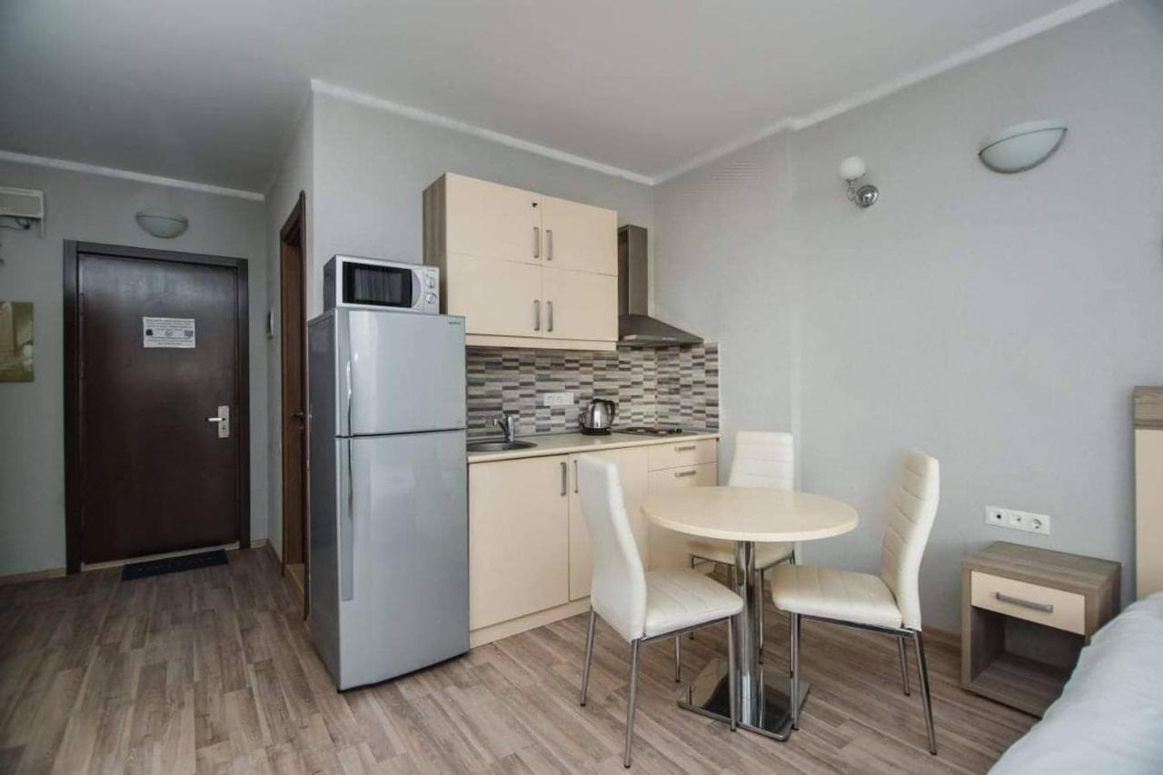 Apartment In Orbi Sea Tower For Rent バトゥーミ エクステリア 写真